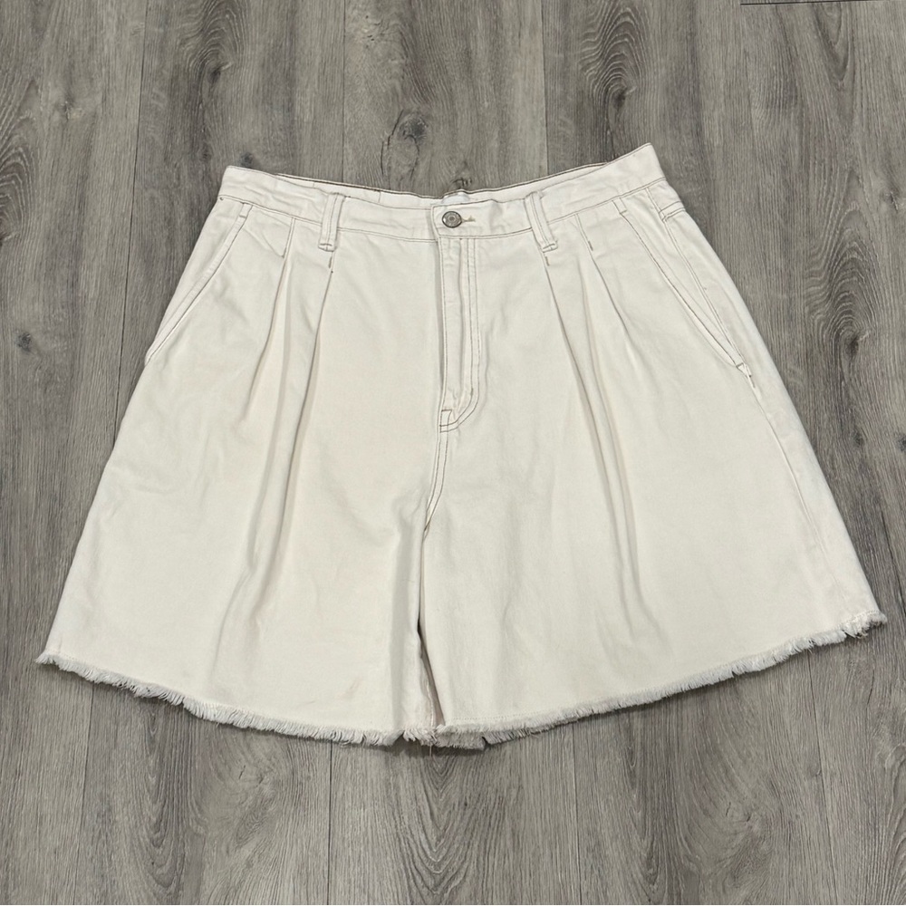 Pistola Women's NOVA White Denim Pleated High Rise Relaxed Fit Bermuda Shorts - Picture 2 of 8